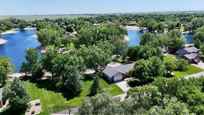 /international/us/319-island-dr-doniphan-ne-110108915637/