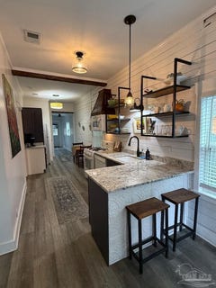 /international/us/610-w-la-rua-st-pensacola-fl-110110366212/