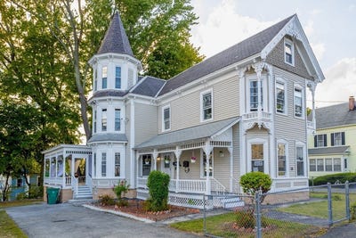 /international/us/18-may-st-lowell-ma-110102449898/