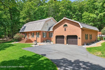 /international/us/595-walnut-avenue-pen-argyl-pa-110119506806/