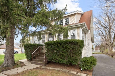 /international/us/130-w-washington-street-villa-park-il-110107306513/