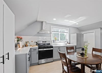 /international/us/3912-liberty-avenue-north-bergen-nj-110108012429/
