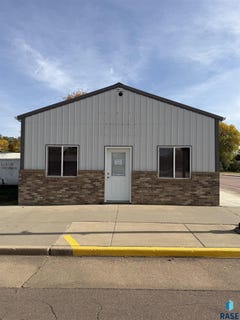 /international/us/300-n-main-st-parker-sd-110120466228/