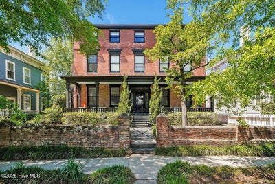 /international/us/416-s-front-street-wilmington-nc-110101194496/