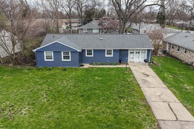 /international/us/377-florida-avenue-aurora-il-110107174272/