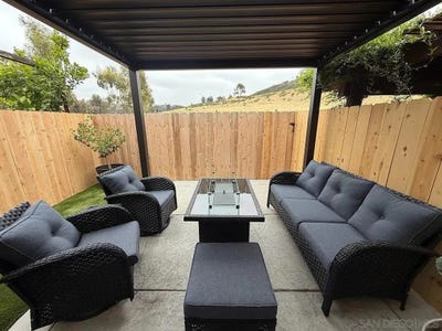 /international/us/8009-calle-fanita-santee-ca-110108493079/