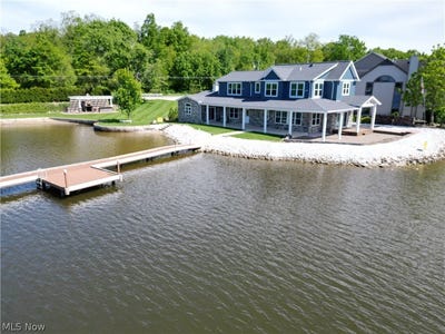 /international/us/2166-ne-river-road-lake-milton-oh-110106325041/