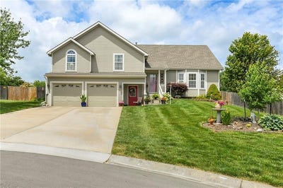 /international/us/407-maple-court-lansing-ks-110100480114/
