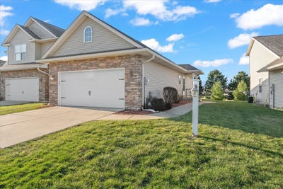/international/us/1703-timber-wolf-lane-mahomet-il-110106668360/