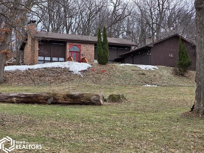 /international/us/2194-160th-street-fort-dodge-ia-110107502968/