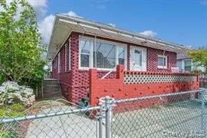 /international/us/26-february-walk-long-beach-ny-110107209423/