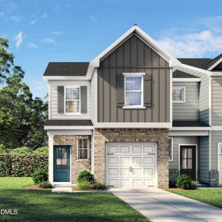/international/us/63-chancellor-drive-lillington-nc-110108202182/
