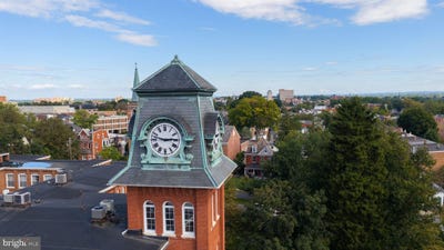 /international/us/917-columbia-avenue-lancaster-pa-110119964656/