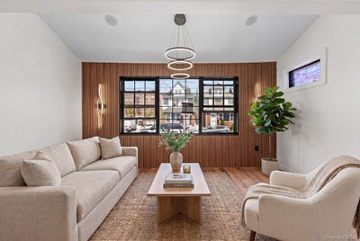 /international/us/10902-169th-place-jamaica-ny-110107859191/