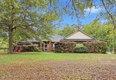 /international/us/8581-pine-avenue-macclenny-fl-110107614601/