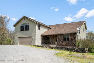 /international/us/94-orchard-road-dalton-pa-110107954772/