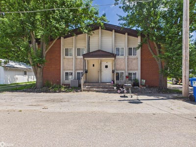 /international/us/18-s-5th-street-albia-ia-110108584311/