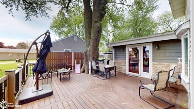 /international/us/715-s-12th-street-clear-lake-ia-110108123533/