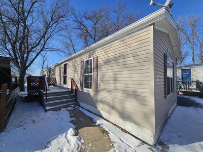 /international/us/122-s-roosevelt-street-aberdeen-sd-110105108821/