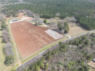 /international/us/284-new-phoenix-road-eatonton-ga-110099460986/