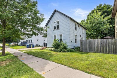 /international/us/1316-n-5th-street-wausau-wi-110101065841/