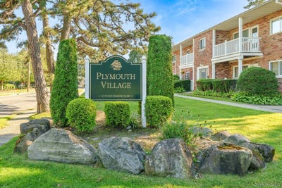 /international/us/61-adams-central-islip-ny-110120041783/