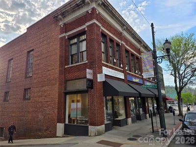 /international/us/60-biltmore-avenue-asheville-nc-110096954543/