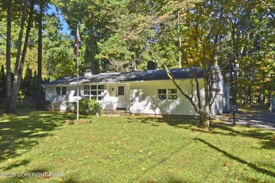 /international/us/2121-white-oaks-terrace-stroudsburg-pa-110110421805/