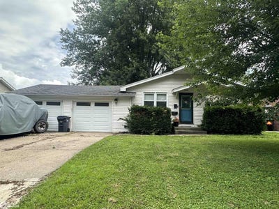 /international/us/2608-crapo-drive-burlington-ia-110100634643/