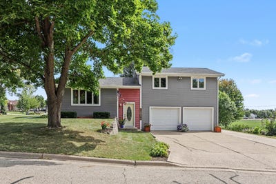 /international/us/214-5th-avenue-ne-lonsdale-mn-110110150681/