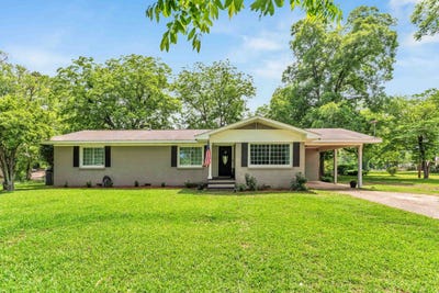 /international/us/143-broad-st-gilbertown-al-110108019412/