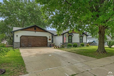 /international/us/200-sharon-drive-lawrence-ks-110109887833/
