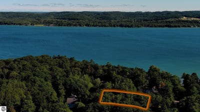 /international/us/e-juniper-trail-leland-mi-110100900508/