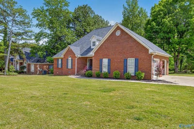 /international/us/368-hazel-creek-trail-anniston-al-110107654520/