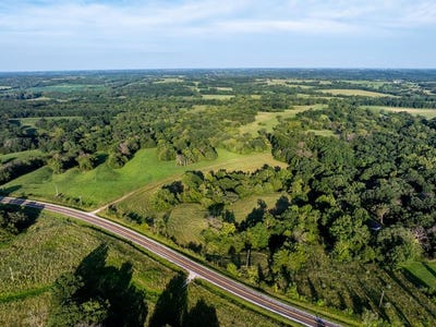 /international/us/highway-5-milan-mo-110102730573/