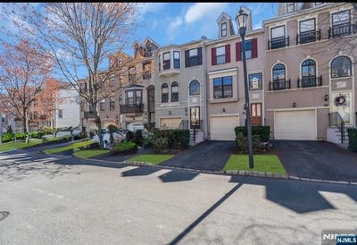 /international/us/451-hartford-drive-nutley-nj-110107281941/