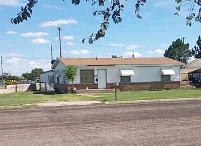 /international/us/714-locust-street-clayton-nm-110100890842/