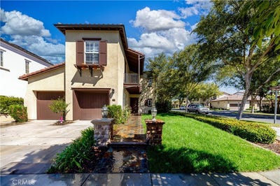 /international/us/33-grape-arbor-irvine-ca-110110404931/