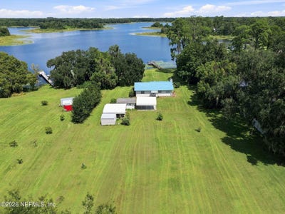 /international/us/920-read-avenue-crescent-city-fl-110110081468/