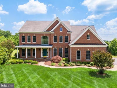 /international/us/7101-cliff-pine-dr-gaithersburg-md-110119325085/