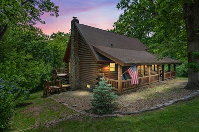 /international/us/22-8-lakewood-court-lanark-il-110108547255/