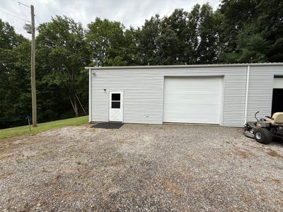 /international/us/318-rock-springs-road-celina-tn-110100551275/