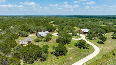 /international/us/221-coyote-trail-harper-tx-110106005833/