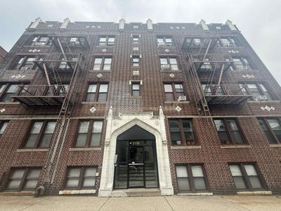 /international/us/301-79th-st-north-bergen-nj-110108975668/