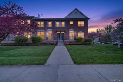 /international/us/43027-strand-drive-sterling-heights-mi-110107844115/