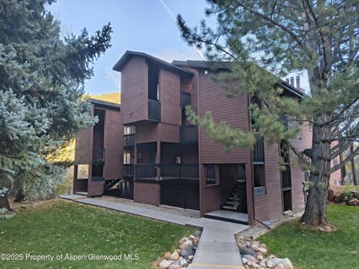/international/us/2820-hager-lane-glenwood-springs-co-110107460340/