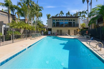 /international/us/4545-collwood-san-diego-ca-110110398923/
