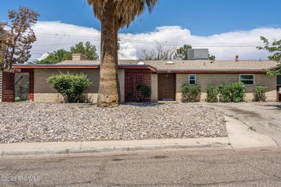 /international/us/1855-thomas-drive-las-cruces-nm-110107954249/