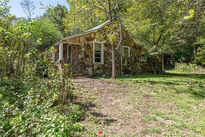 /international/us/1075-ella-road-winslow-ar-110120147365/