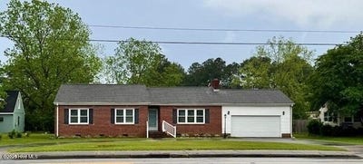 /international/us/407-main-street-bayboro-nc-110099183402/